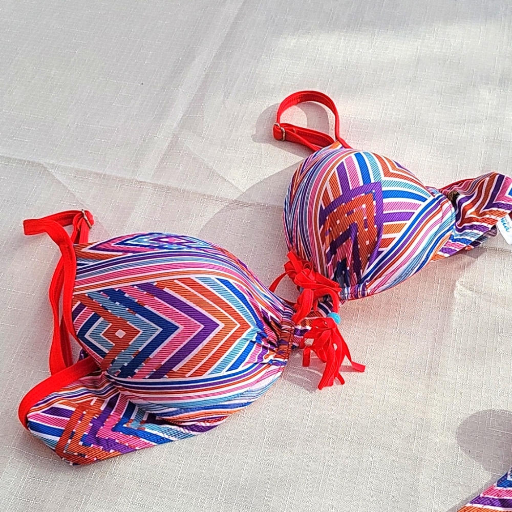 Bikini set, top and bottom
